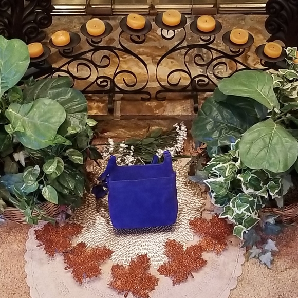 Amanda Smith Blue Suede Crossbody - Picture 2 of 8